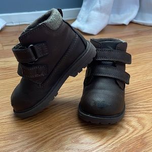 LAST CHANCE! 🎈OSHKOSH B’GOSH Brown Toddler Boots 6